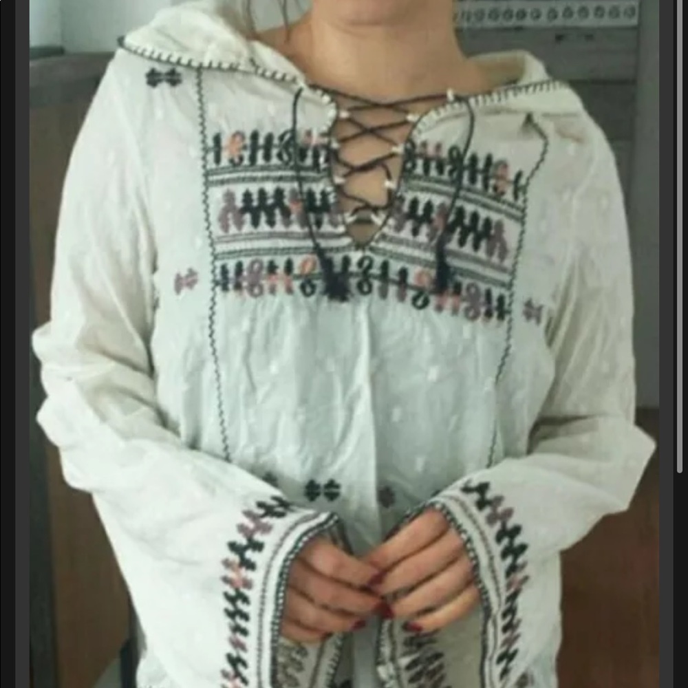 Free People, Long Sleeve, Embroidered Ivory Boho Hooded Top. Size Small. NWOT